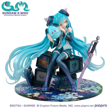 [PRZEDSPRZEDAŻ] Mobile Suit Gundam x Hatsune Miku Lucrea PVC Statue Hatsune Miku x OO Gundam 45th Anniversary 17 cm